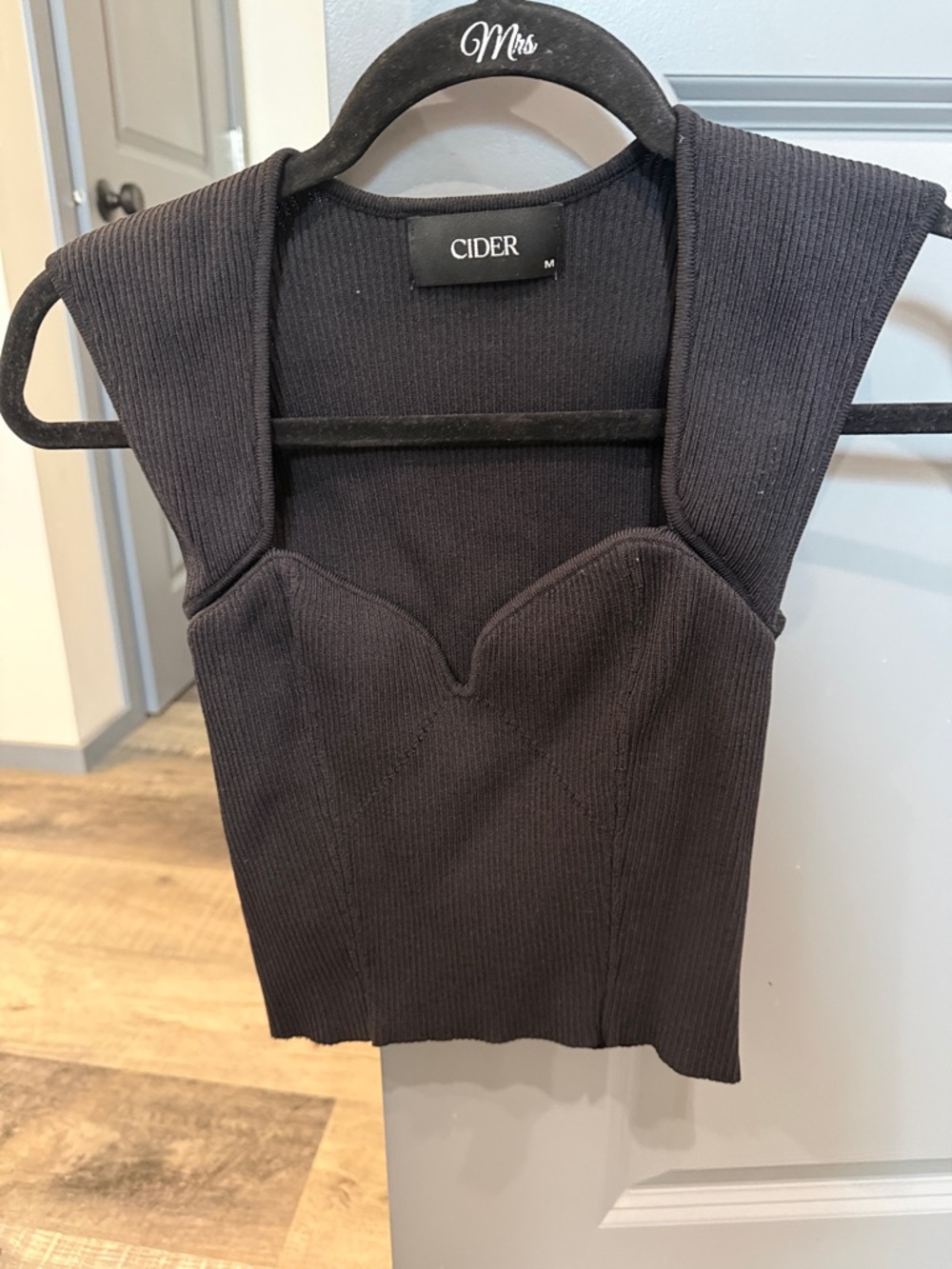 Cider Black Ribbed Sweetheart Crop Tank